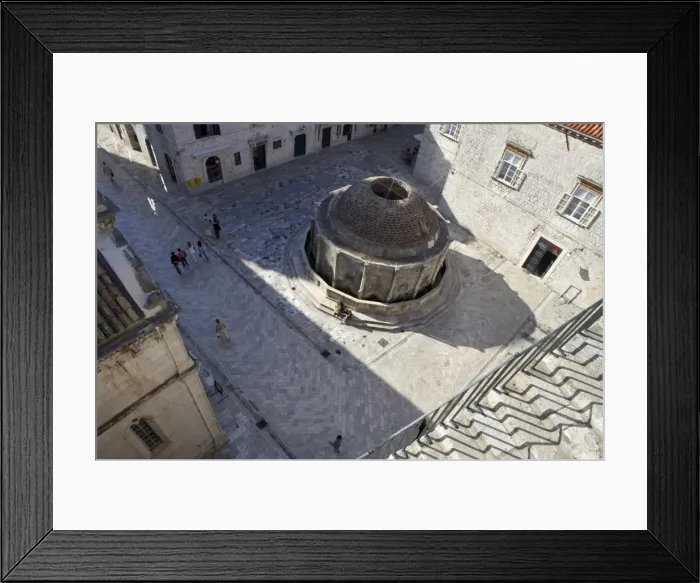Framed Print : Onofrios Big Fountain, in the Stradun (main street), Dubrovnik, Dalmatia Framed Print : Onofrios Big Fountain, in the Stradun (main street), Dubrovnik, Dalmatia