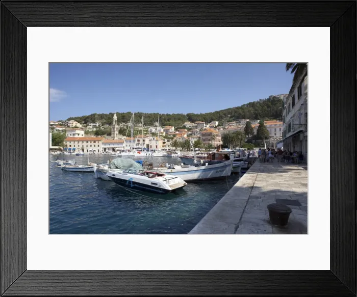 Framed Print : The harbour in Hvar, Dalmatian Coast, Croatia, Europe Framed Print : The harbour in Hvar, Dalmatian Coast, Croatia, Europe