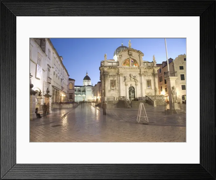 Framed Print : Dubrovnik, Croatia, Europe Framed Print : Dubrovnik, Croatia, Europe