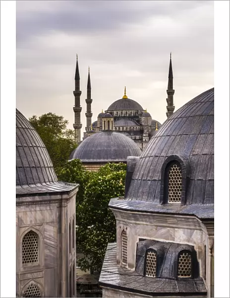 Blue Mosque (Sultan Ahmed Mosque) seen from Hagia Sophia (Aya Sofya), UNESCO World Heritage Site