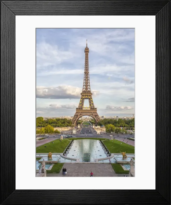 Framed Print : The Eiffel Tower, Champ de Mars, Paris, France, Europe