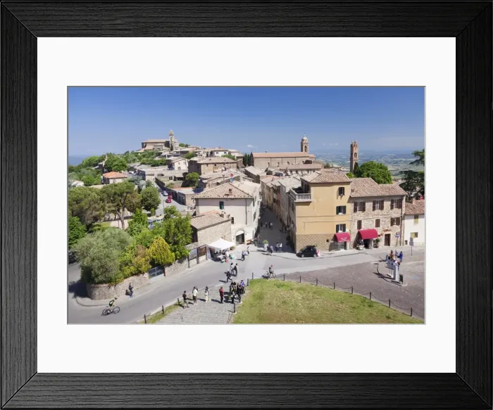 Framed Print : Montalcino, Val d Orcia (Orcia Valley), Siena Province, Tuscany, Italy, Europe Framed Print : Montalcino, Val d Orcia (Orcia Valley), Siena Province, Tuscany, Italy, Europe