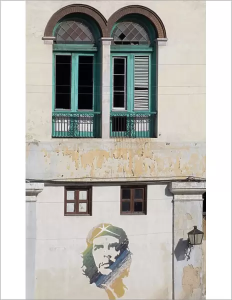 A wall painting of Che Guevara in Habana Vieja (old town), Havana, Cuba