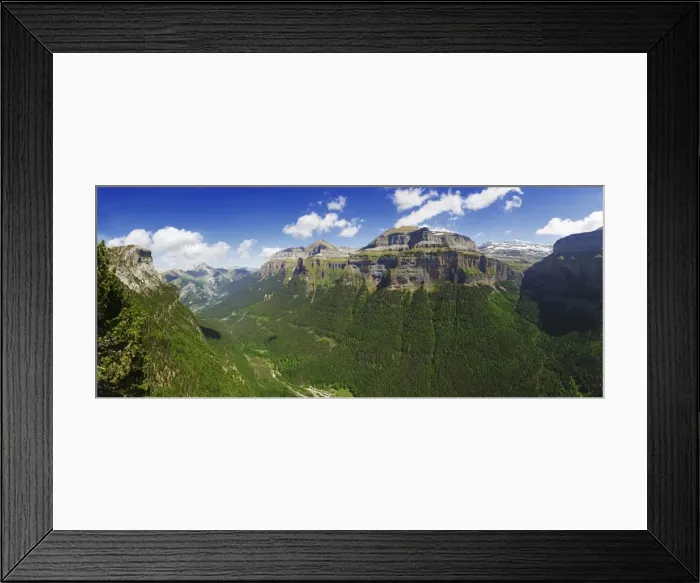 Framed Print : Valle de Ordesa, Parque Nacional de Ordesa, Central Pyrenees, Aragon, Spain, Europe Framed Print : Valle de Ordesa, Parque Nacional de Ordesa, Central Pyrenees, Aragon, Spain, Europe