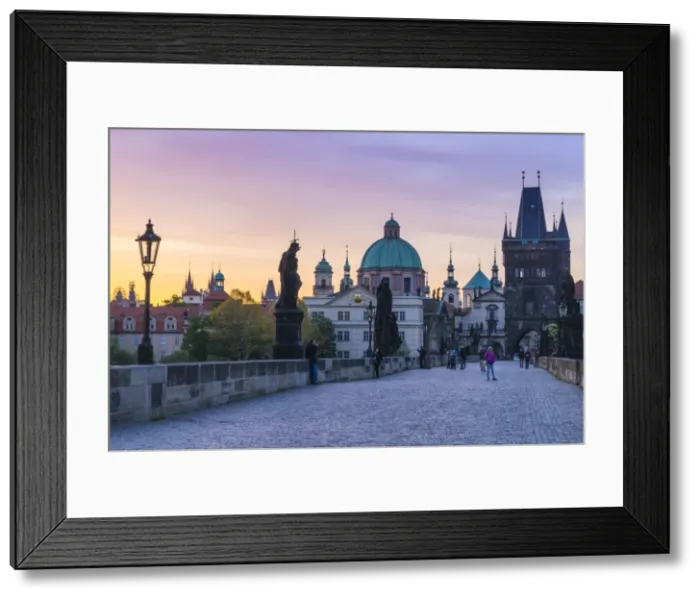 Framed Print : Sunrise on Charles Bridge, UNESCO World Heritage Site, Prague, Czech Republic, Europe Framed Print : Sunrise on Charles Bridge, UNESCO World Heritage Site, Prague, Czech Republic, Europe