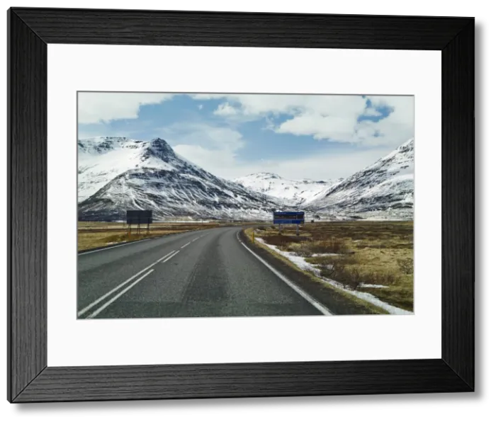 Framed Print : Mountainous landscape along the south coast of the island, Icelandic road trip along route 1 Framed Print : Mountainous landscape along the south coast of the island, Icelandic road trip along route 1