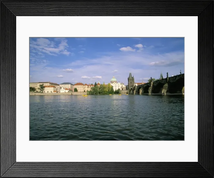 Framed Print : Charles Bridge and the Vltava River, Prague, Czech Republic, Europe Framed Print : Charles Bridge and the Vltava River, Prague, Czech Republic, Europe