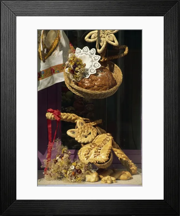 Framed Print : Display of bread in the window of a traditional bakery in Litomerice in North Bohemia