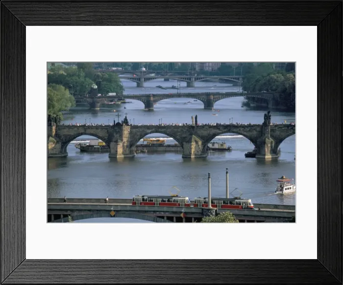Framed Print : Charles Bridge on the Vltava River, Prague, Czech Republic, Europe Framed Print : Charles Bridge on the Vltava River, Prague, Czech Republic, Europe