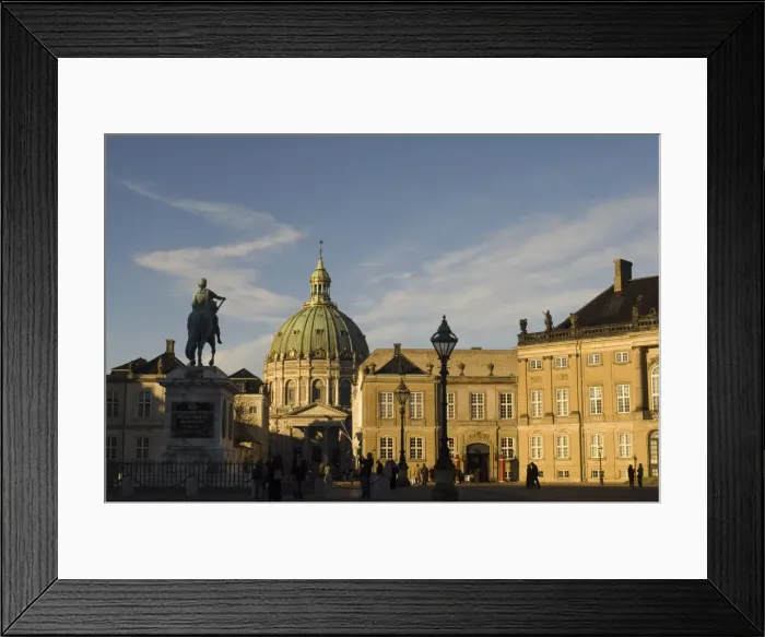 Framed Print : Frederik V statue and Frederikskirken (Marmorkirken) (Marble Church), Amalienborg