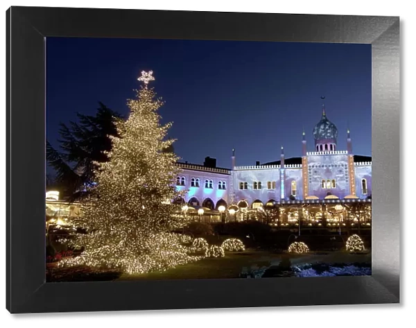 Tivoli Gardens at Christmas, Copenhagen, Denmark, Scandinavia, Europe