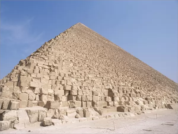 Pyramid of Cheops, Giza, UNESCO World Heritage Site, near Cairo, Egypt