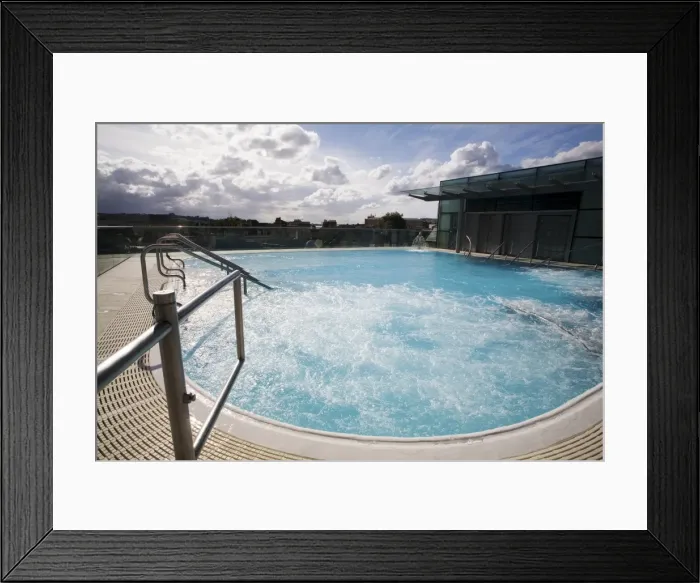 Framed Print : Roof Top Pool in New Royal Bath, Thermae Bath Spa, Bath, Avon, England