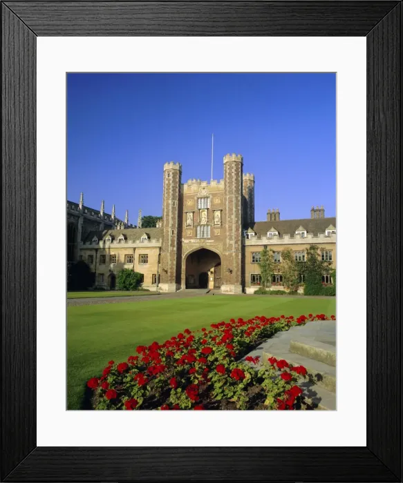 Framed Print : The Great Court, view to the Great Gate, Trinity College, Cambridge, Cambridgeshire Framed Print : The Great Court, view to the Great Gate, Trinity College, Cambridge, Cambridgeshire