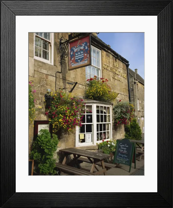 Framed Print : The Cotswold Arms Hotel in the town of Burford in the Cotswolds, Oxfordshire Framed Print : The Cotswold Arms Hotel in the town of Burford in the Cotswolds, Oxfordshire