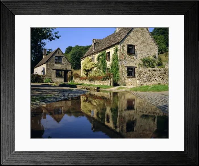 Framed Print : Duntisbourne Leer, the Cotswolds, Gloucestershire, England, UK