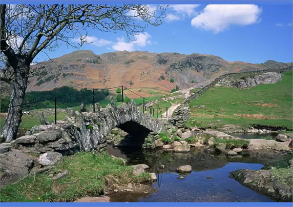Slaters Bridge, Little Langdale, Lake District, Cumbria, England, United Kingdom, Europe
