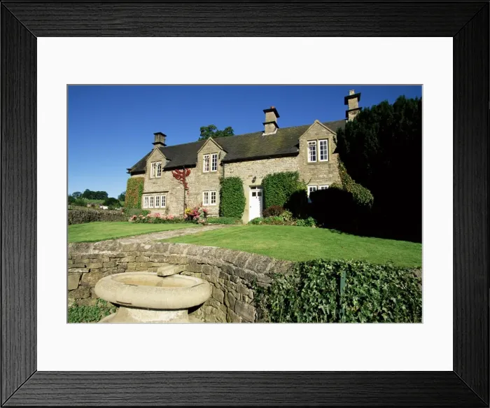 Framed Print : Drinking trough and traditional farmhouse, Tissington, Peak District National Park Framed Print : Drinking trough and traditional farmhouse, Tissington, Peak District National Park