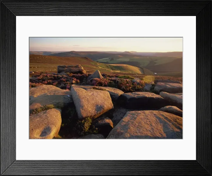 Framed Print : Whinstone Lee Tor and Derwent Moors, Derwent Edge, Peak District National Park Framed Print : Whinstone Lee Tor and Derwent Moors, Derwent Edge, Peak District National Park