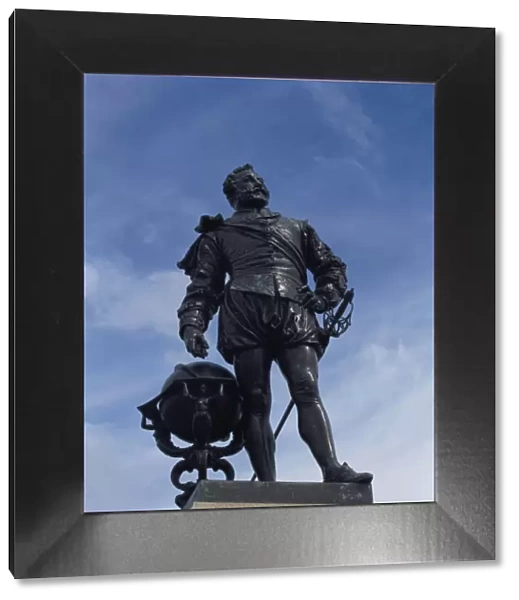 Statue of Sir Francis Drake, The Hoe, Plymouth, Devon, England, United Kingdom, Europe