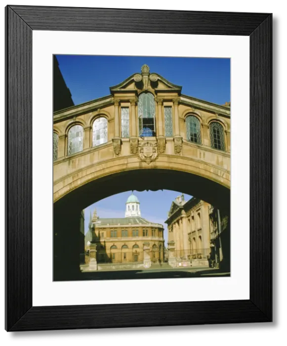 Framed Print : Bridge of Sighs and the Sheldonian Theatre, Oxford, Oxfordshire, England, UK Framed Print : Bridge of Sighs and the Sheldonian Theatre, Oxford, Oxfordshire, England, UK