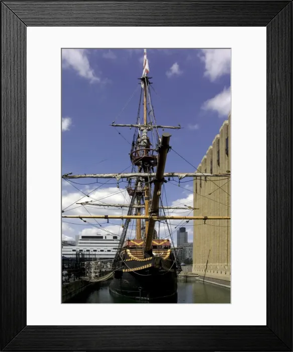 Framed Print : Replica of the Golden Hinde, St. Mary Overies Dock, River Thames, Southwark Framed Print : Replica of the Golden Hinde, St. Mary Overies Dock, River Thames, Southwark
