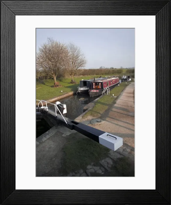 Framed Print : Marsworth Locks, Grand Union Canal, the Chilterns, Buckinghamshire, England Framed Print : Marsworth Locks, Grand Union Canal, the Chilterns, Buckinghamshire, England