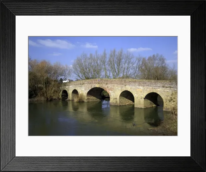Framed Print : Medieval bridge over the River Avon, Pershore, Worcestershire, Midlands Framed Print : Medieval bridge over the River Avon, Pershore, Worcestershire, Midlands