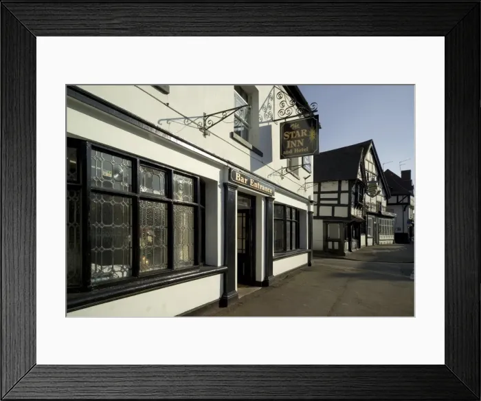 Framed Print : The Star Inn and Ye Old Anchor Inn, Upton upon Severn, Worcestershire, Midlands Framed Print : The Star Inn and Ye Old Anchor Inn, Upton upon Severn, Worcestershire, Midlands