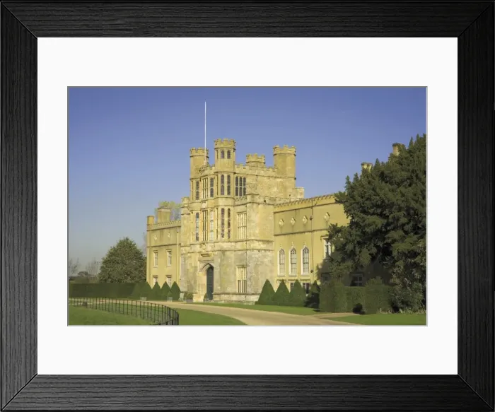 Framed Print : Grounds of Coughton Court, owned by Throckmorton family, one of whom Robert Catesby was the chief plotter in the Gunpowder Plot, Worcestershire, Midlands, England, United Framed Print : Grounds of Coughton Court, owned by Throckmorton family, one of whom Robert Catesby was the chief plotter in the Gunpowder Plot, Worcestershire, Midlands, England, United
