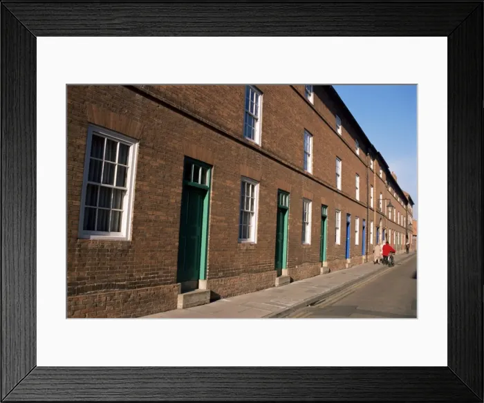 Framed Print : Victorian red brick terrace, King Street, Newark, Nottinghamshire, England Framed Print : Victorian red brick terrace, King Street, Newark, Nottinghamshire, England