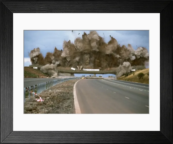 Framed Print : Demolition of bridge over the M1 Motorway at the junction with the A42 Framed Print : Demolition of bridge over the M1 Motorway at the junction with the A42