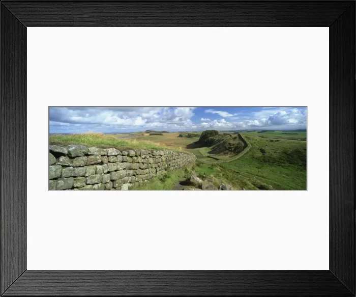 Framed Print : View along Hadrians Wall from Hotbank Crags, UNESCO World Heritage Site Framed Print : View along Hadrians Wall from Hotbank Crags, UNESCO World Heritage Site
