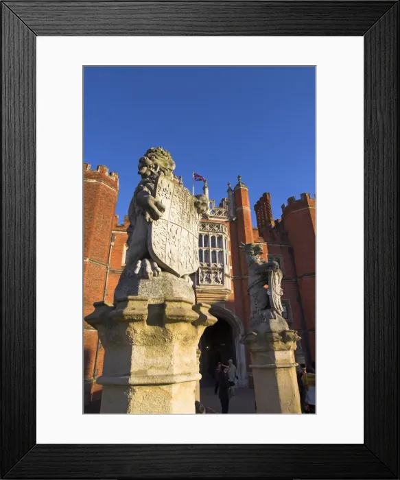 Framed Print : Hampton Court, Surrey, England, UK, Europe Framed Print : Hampton Court, Surrey, England, UK, Europe