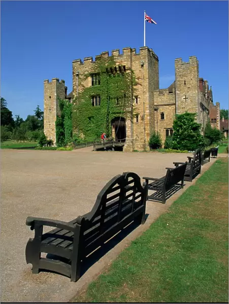 Hever Castle, former home of Anne Boleyn, near Edenbridge, Kent, England