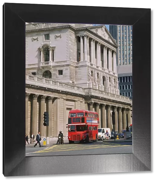 Double decker bus in front of the Bank of England, Threadneedle Street
