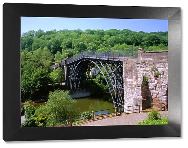 The Iron Bridge over the River Severn, Ironbridge, Shropshire, England, UK