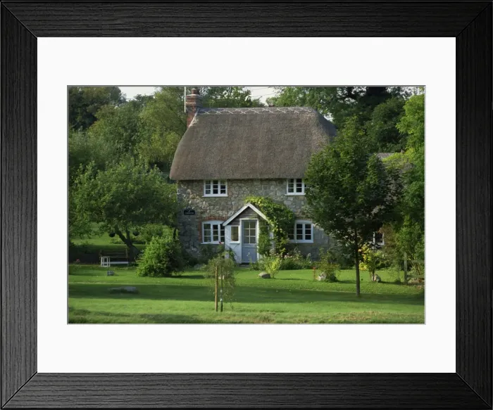 Framed Print : Thatched cottage and garden at Lockeridge in Wiltshire, England, United Kingdom, Europe Framed Print : Thatched cottage and garden at Lockeridge in Wiltshire, England, United Kingdom, Europe
