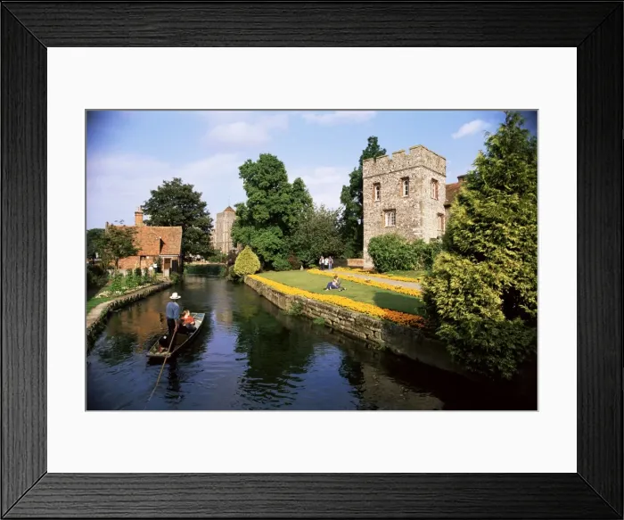 Framed Print : Punting on the River Stour, Canterbury, Kent, England, United Kingdom, Europe Framed Print : Punting on the River Stour, Canterbury, Kent, England, United Kingdom, Europe