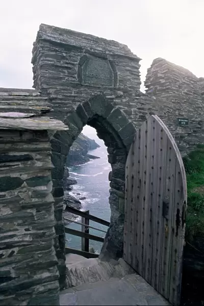 Doorway, Tintagel Castle, Cornwall, England, United Kingdom, Europe