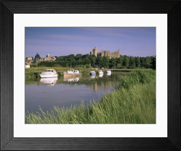 Framed Print : River Arun and castle, Arundel, West Sussex, England, United Kingdom, Europe Framed Print : River Arun and castle, Arundel, West Sussex, England, United Kingdom, Europe
