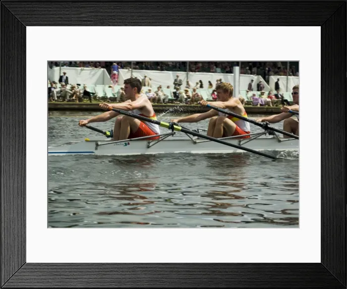 Framed Print : Rowing at the Henley Royal Regatta, Henley on Thames, England, United Kingdom, Europe Framed Print : Rowing at the Henley Royal Regatta, Henley on Thames, England, United Kingdom, Europe
