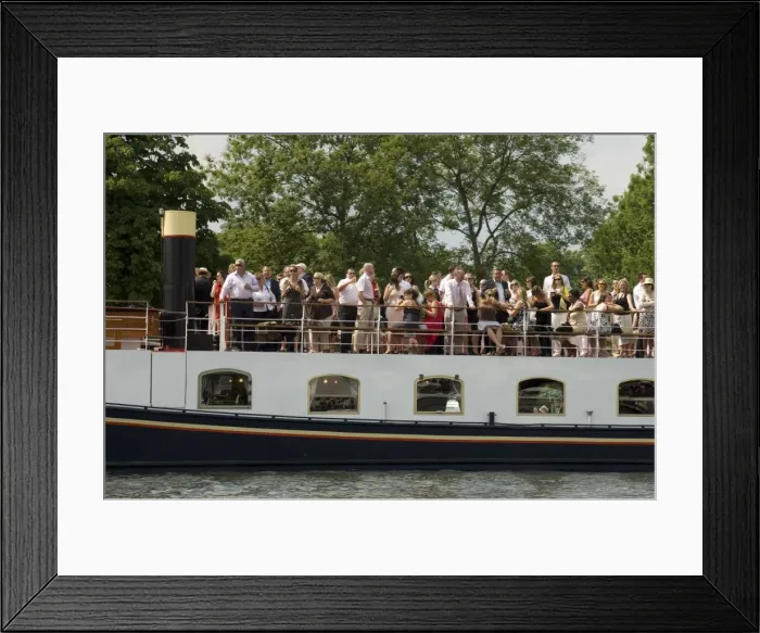 Framed Print : Spectators at the Henley Royal Regatta, Henley on Thames, England, United Kingdom, Europe Framed Print : Spectators at the Henley Royal Regatta, Henley on Thames, England, United Kingdom, Europe
