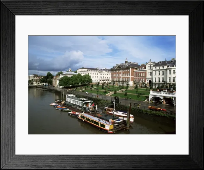 Framed Print : River Thames near Richmond Bridge, Richmond, England, Surrey, United Kingdom, Europe Framed Print : River Thames near Richmond Bridge, Richmond, England, Surrey, United Kingdom, Europe