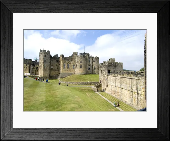 Framed Print : Alnwick Castle, Alnwick, Northumberland, England, United Kingdom, Europe Framed Print : Alnwick Castle, Alnwick, Northumberland, England, United Kingdom, Europe
