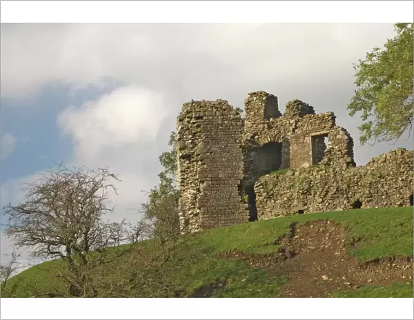 Pendragon Castle, built by Hugh de Moreville in 1173, later owned by the Clifford family