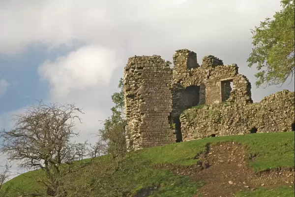 Pendragon Castle, built by Hugh de Moreville in 1173, later owned by the Clifford family