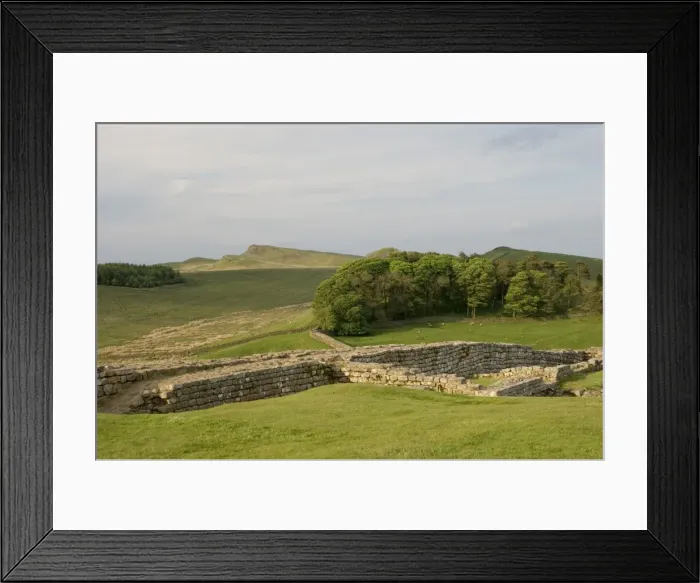Framed Print : Roman Wall at Housesteads Fort looking east to Sewing Shields Crags, Hadrians Wall Framed Print : Roman Wall at Housesteads Fort looking east to Sewing Shields Crags, Hadrians Wall