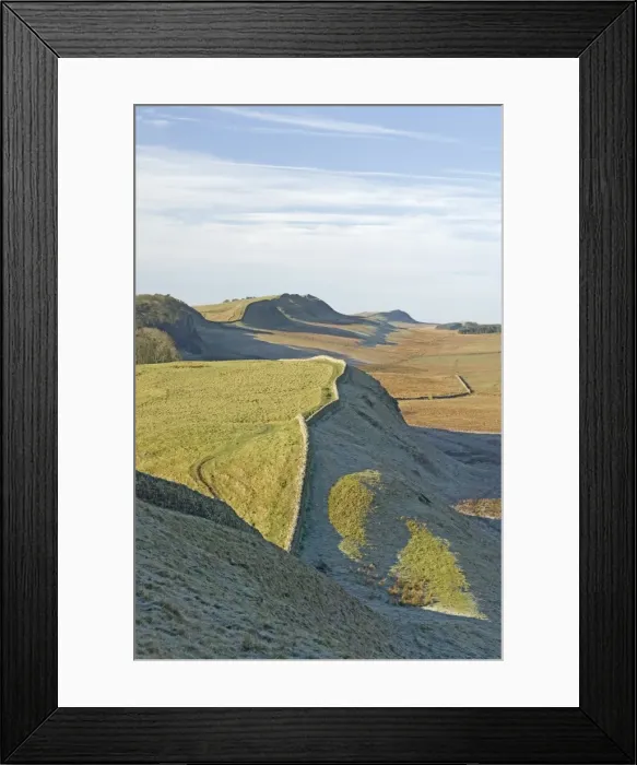 Framed Print : Looking west from Kings Hill to Housesteads Crag, Cuddy and Hotbank Crags Framed Print : Looking west from Kings Hill to Housesteads Crag, Cuddy and Hotbank Crags