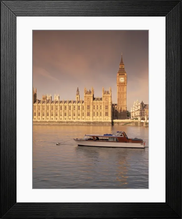 Framed Print : Houses of Parliament and the River Thames, Westminster, London, England